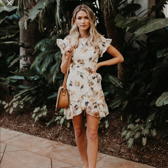 Sabo Skirt Dresses & Skirts - NWOT floral vici dress